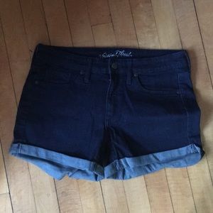 Universal thread shorts